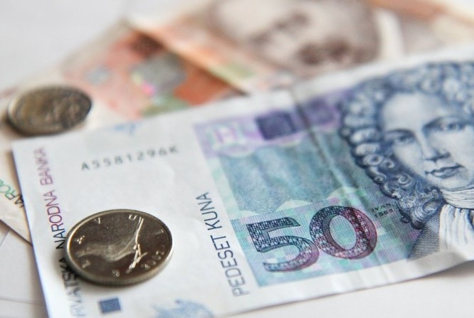 クロアチアの通貨とチップ