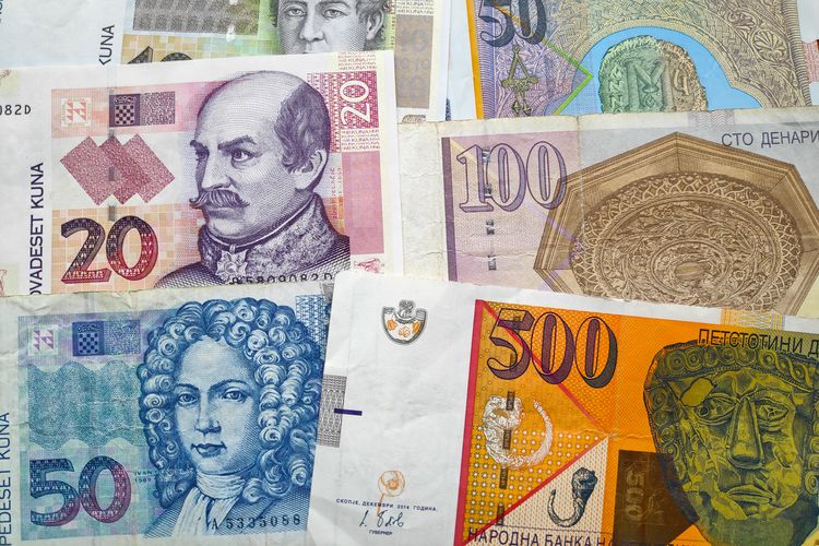 北マケドニアの通貨とチップ