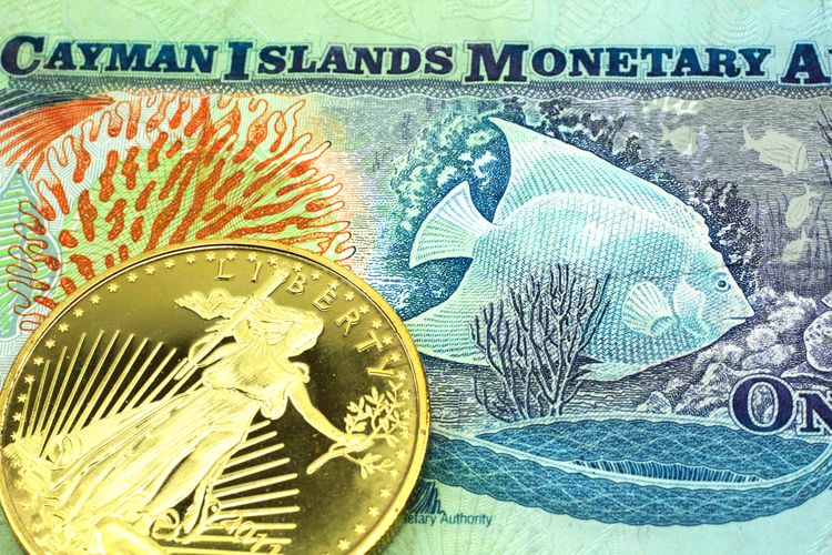 ケイマン諸島の通貨とチップ