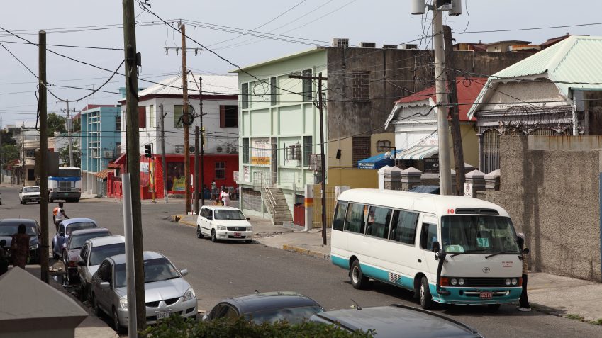 キングストン（ジャマイカ）の主な交通手段