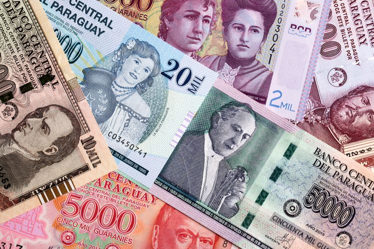 パラグアイの通貨とチップ
