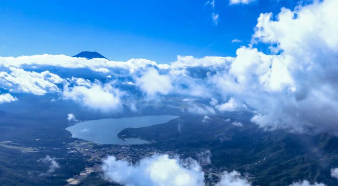 【富士山至近！東京〜箱根をヘリ遊覧】都市と自然のコントラストを楽しむ