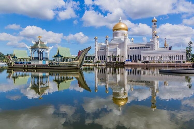 Brunei - Major Tourist Attractions & UNESCO World Heritage Sites