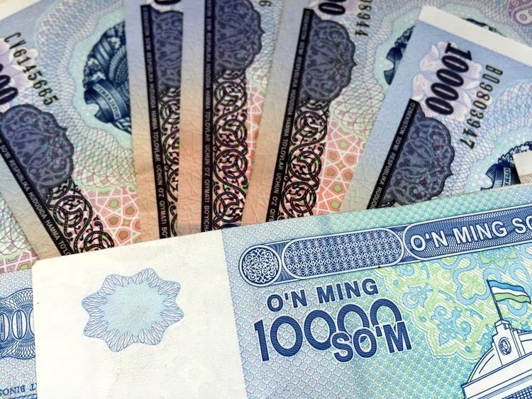 Uzbekistan - Currency & Tipping