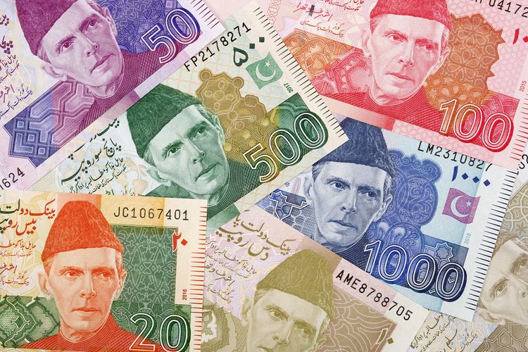 パキスタンの通貨とチップ