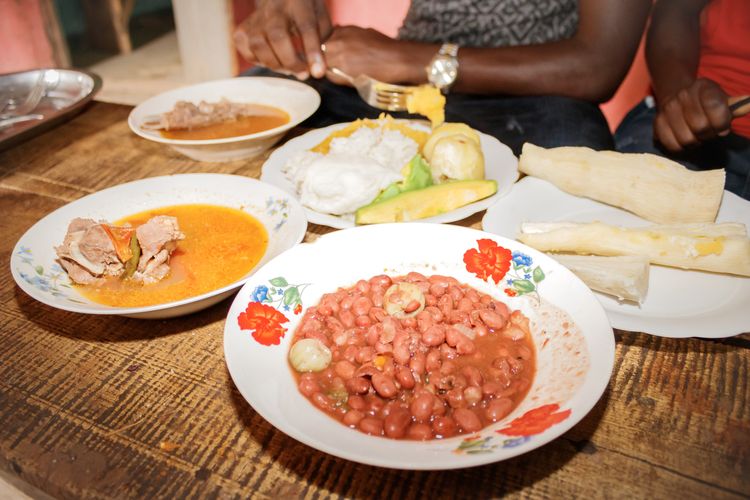 ウガンダの食文化