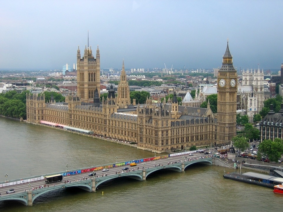London (UK)