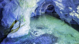 大分県豊後大野市にある稲積水中鍾乳洞