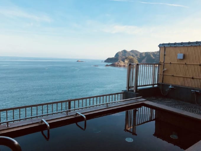 ホテル白い灯台