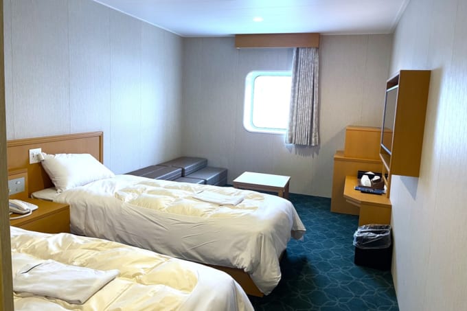 新日本海フェリー「けやき」の客室（ステートS）