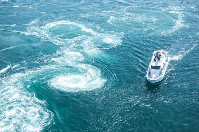 鳴門海峡のうずしお