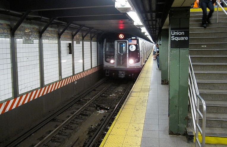 ニューヨーク市地下鉄R44形電車
