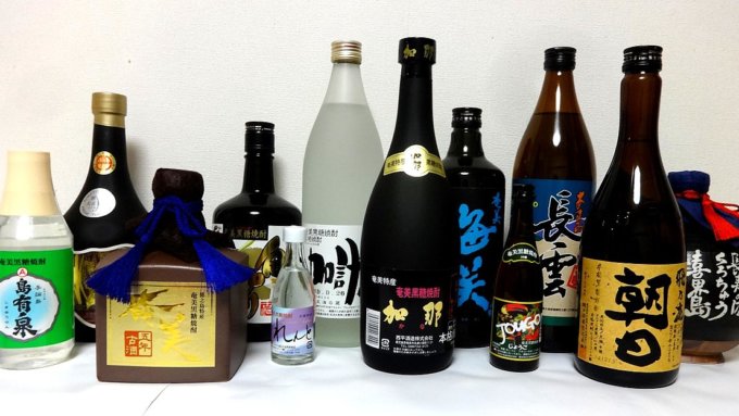 奄美大島で人気のお土産6選！高級な大島紬から黒糖焼酎、手軽なお菓子まで – skyticket 観光ガイド