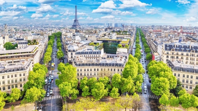 エトワール凱旋門の展望台から眺めるパリの街並み