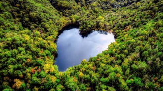 えりも町にある豊似湖
