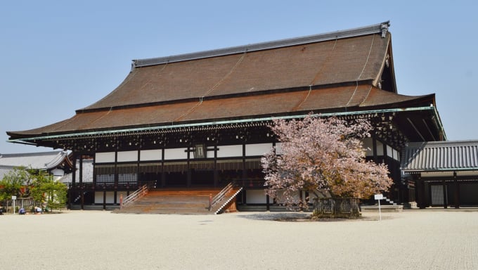 桜 紅葉名所 京都御苑 を歩いて観光 通年公開の京都御所と京都迎賓館へ Skyticket 観光ガイド