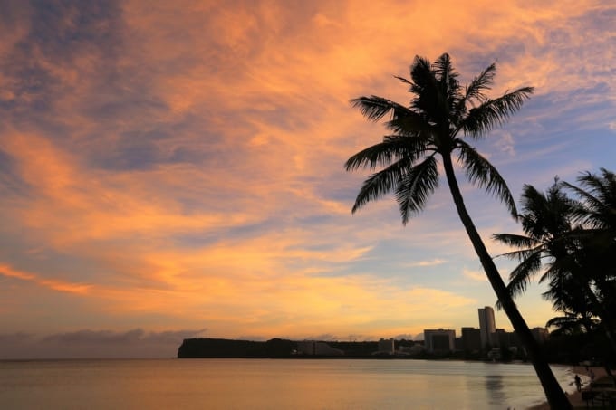 グアムの朝焼け