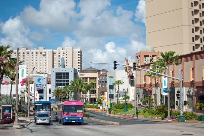 グアム・タモンの市街地