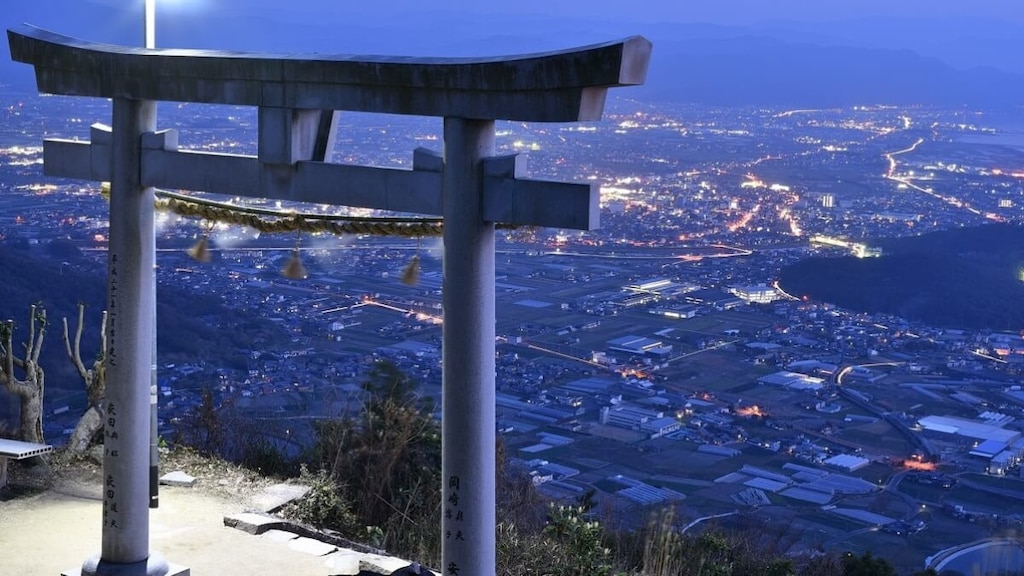 観音寺市のおすすめ観光スポット5選！絶景と歴史、アートを巡る旅