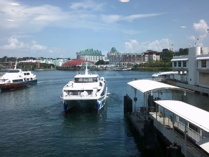 バタム島行きフェリー