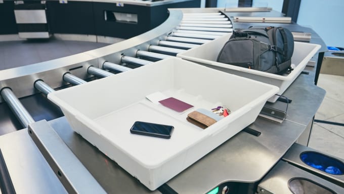 空港の荷物検査