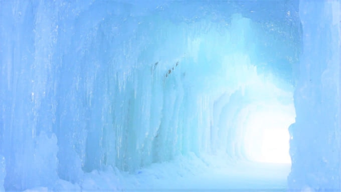 まほら岩手「氷の世界」氷の洞窟