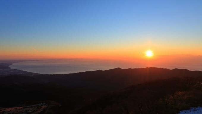 箱根の駒ヶ岳から眺める日の出