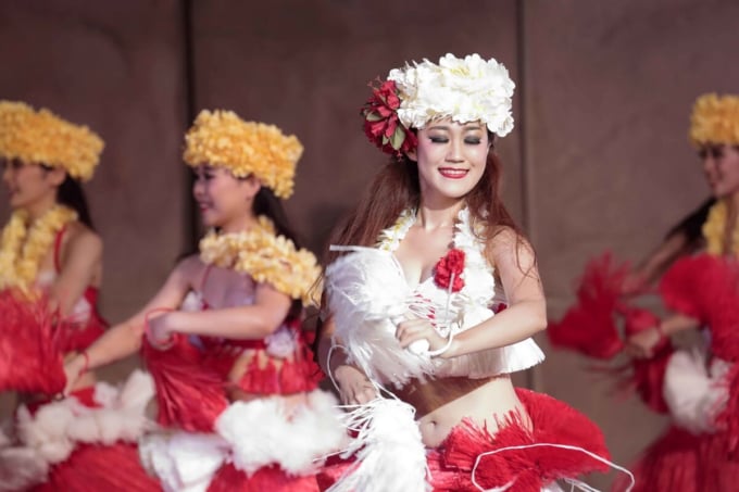 スパリゾートハワイアンズ　フラガールショー