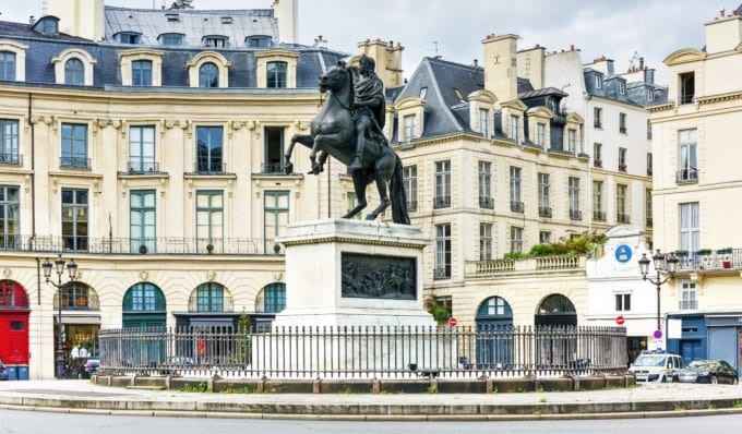 ヴィクトワール広場