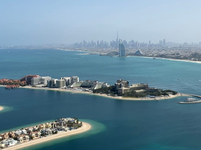 ドバイのダウンタウン方面