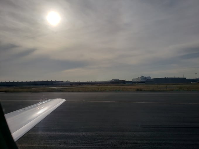 羽田空港に着陸