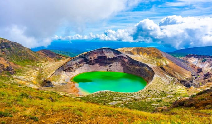 蔵王・御釜（宮城県）