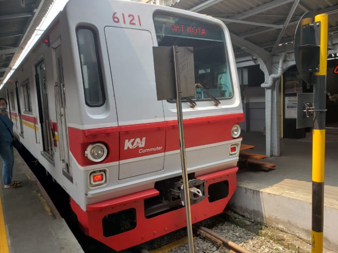 インドネシアの電車（元営団6000系）