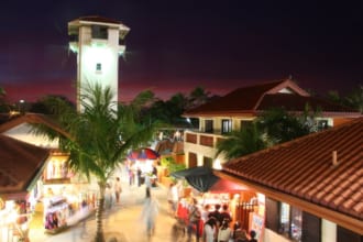 チャモロビレッジのナイトマーケット