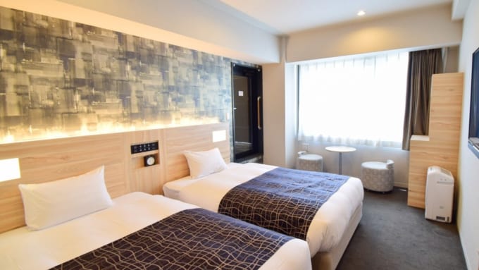 アパホテル〈京都五条大宮〉の客室（スーペリアツインルーム）