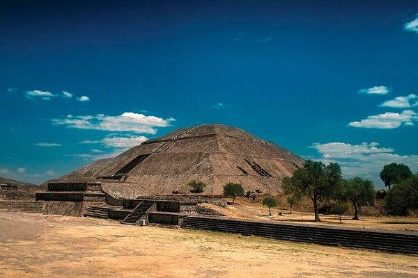 巨大ピラミッドが目の前に！世界遺産「古代都市テオティワカン