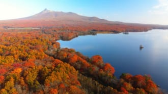 大沼国定公園と駒ケ岳の紅葉（秋の北海道）