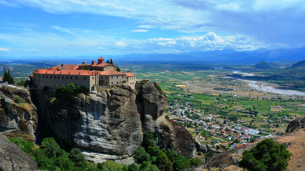奇岩の上の修道院 ギリシャの絶景世界遺産メテオラをご紹介します Skyticket 観光ガイド