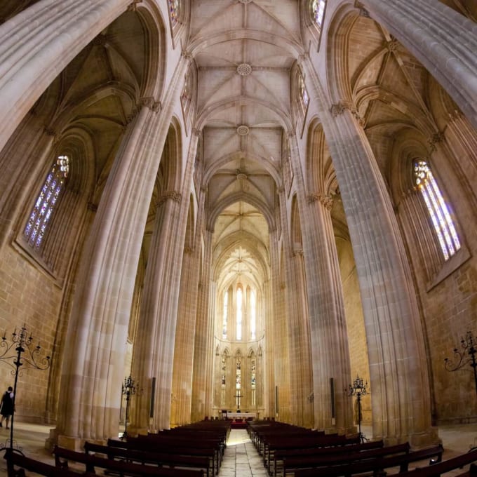 身廊（バターリャ修道院）