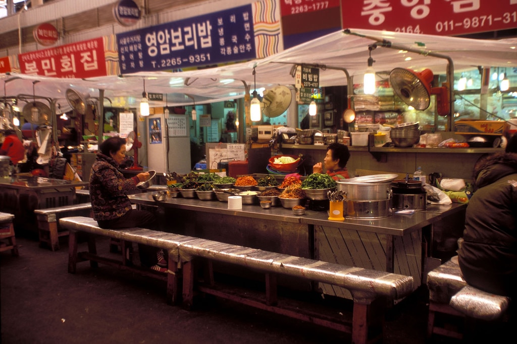 韓国グルメが大集合！東大門で気軽に味わえる食べ物をご紹介します