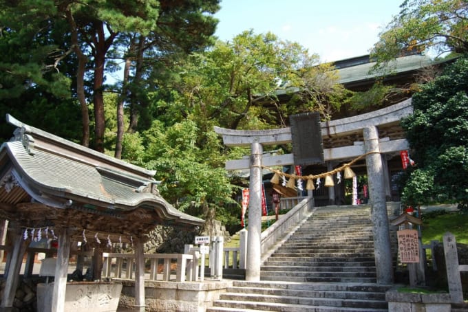 金華山　黄金山神社