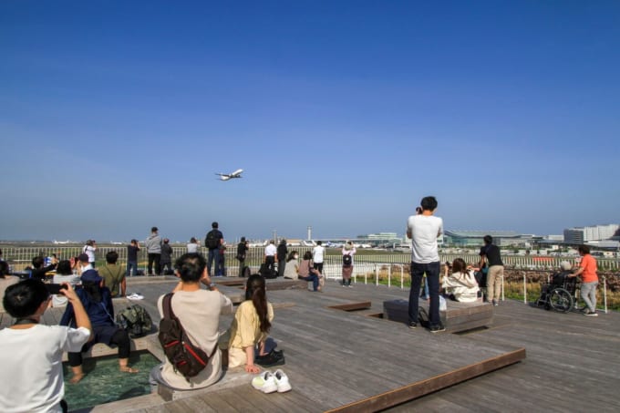 羽田イノベーションシティ「足湯スカイデッキ」