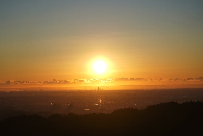 高尾山から都心を臨む