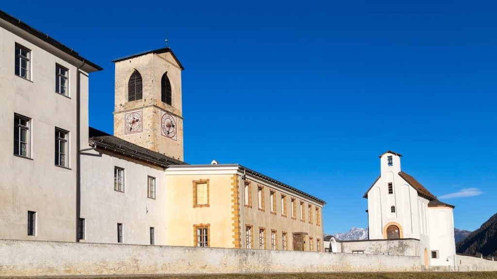 【スイス世界遺産】ミュスタイアのベネディクト会ザンクト・ヨハン修道院