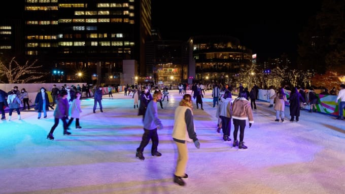 東京ミッドタウン　KOSÉ MIDTOWN ICE RINK