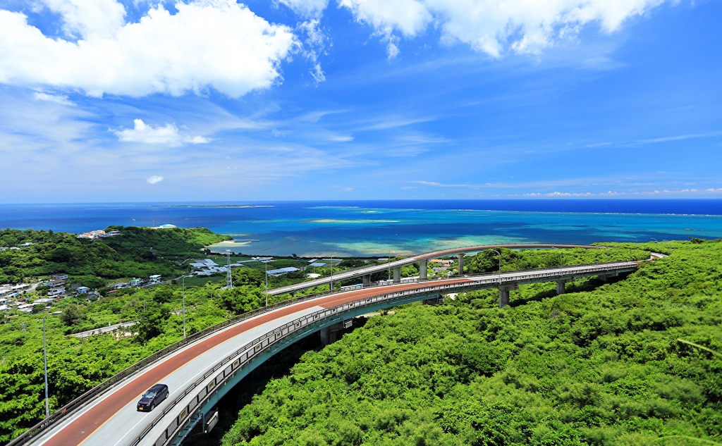 レンタカーで旅する沖縄｜失敗しないレンタカーの選び方ガイド