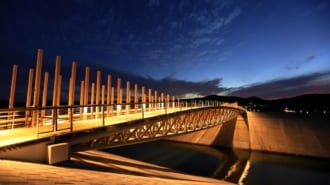 南三陸さんさん商店街の中橋