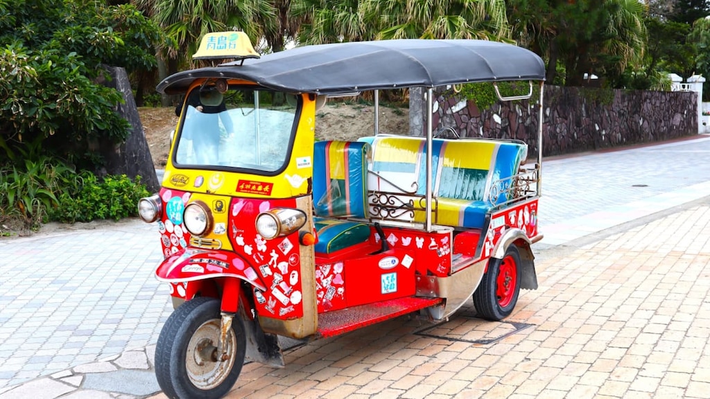 タイ・バンコクの便利な乗り物！トゥクトゥクの乗り方や料金の目安は？