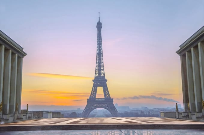 シャイヨー宮殿から見たエッフェル塔