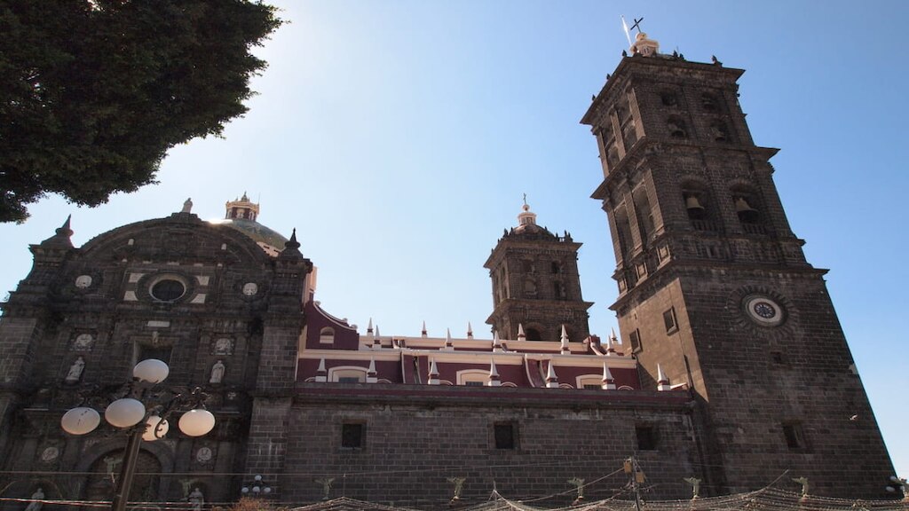 グルメと陶器の街メキシコ・プエブラのおすすめ観光スポット6選